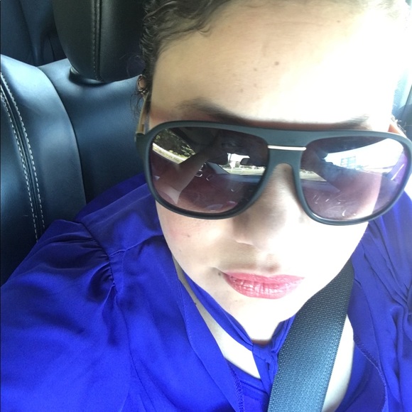 Meet your Posher, Latoya - Picture 1 of 1